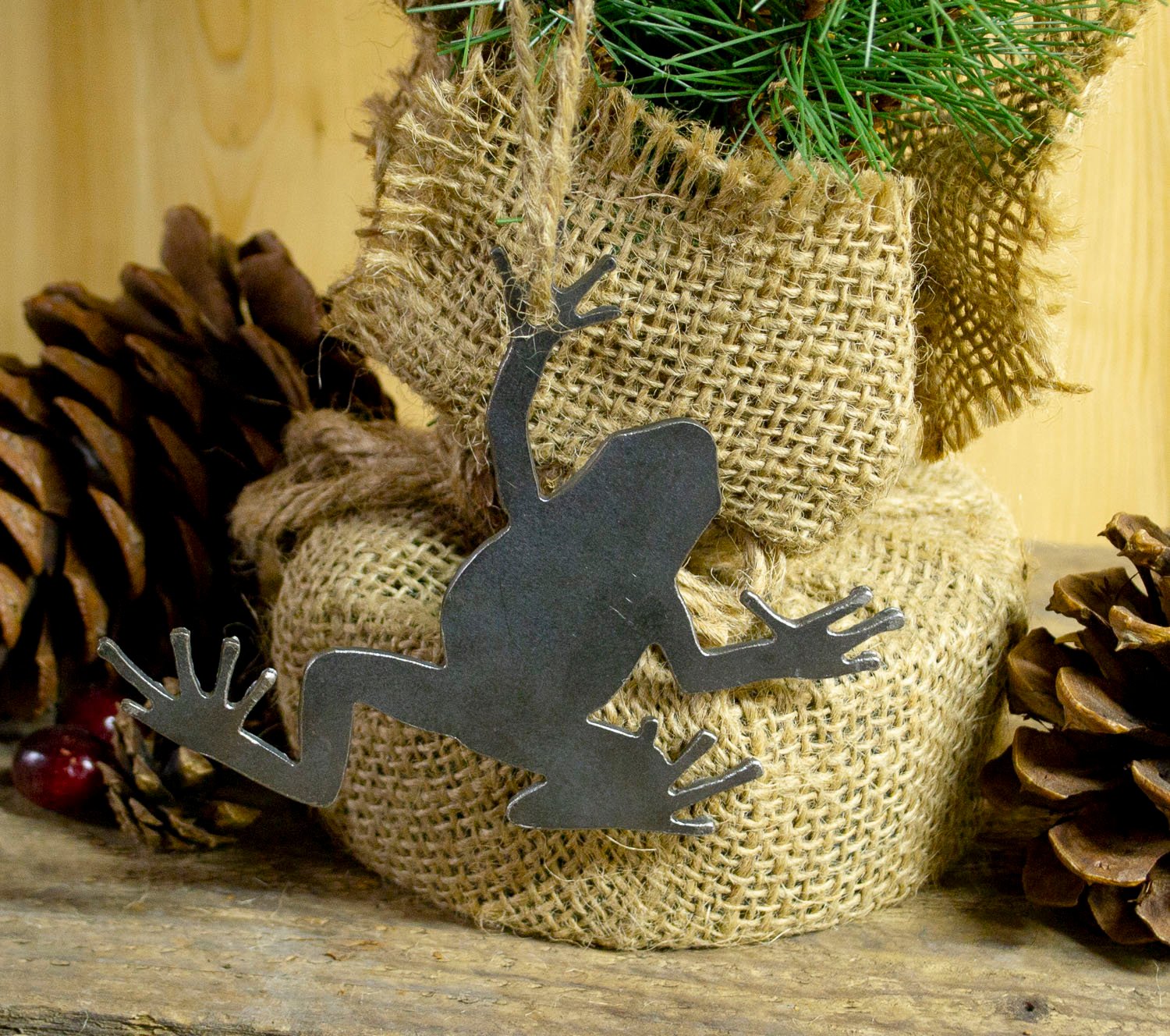 Frog Metal Christmas Tree Ornament Holiday Decoration Raw Steel Gift Recycled Nature Home Decor